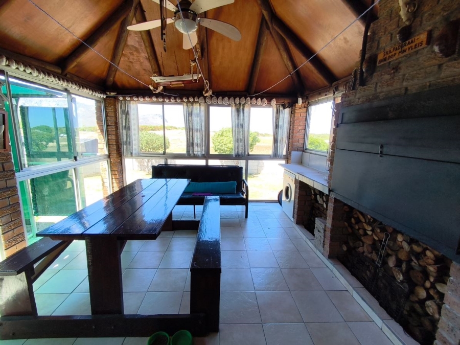 2 Bedroom Property for Sale in De Kelders Western Cape